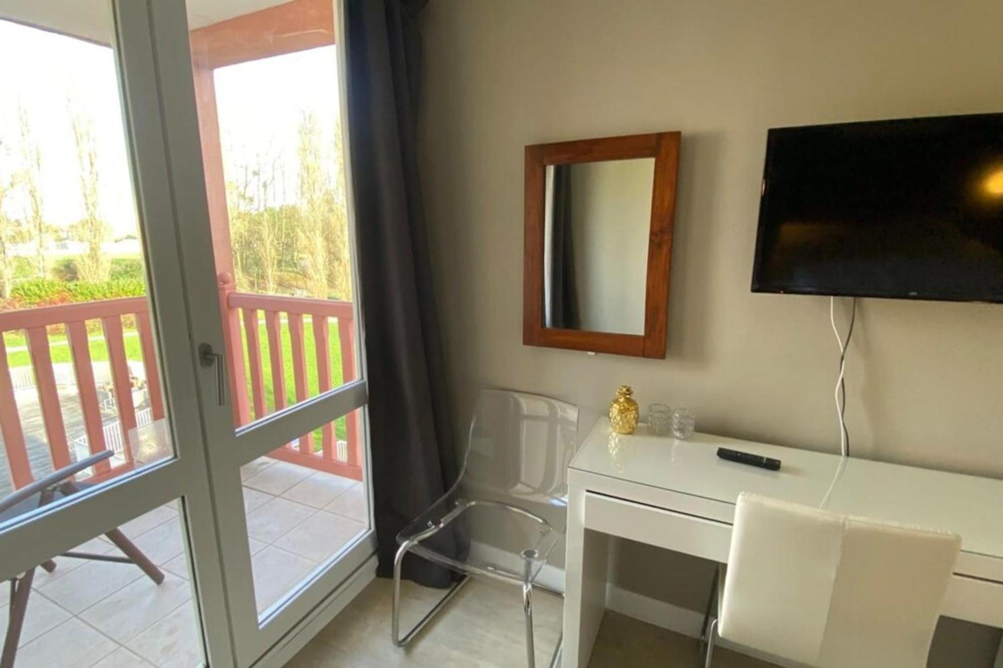 Very Nice 6 Person Apart With Swimming Pool Tennis Court And Car Park 202 Le Touquet Exteriér fotografie