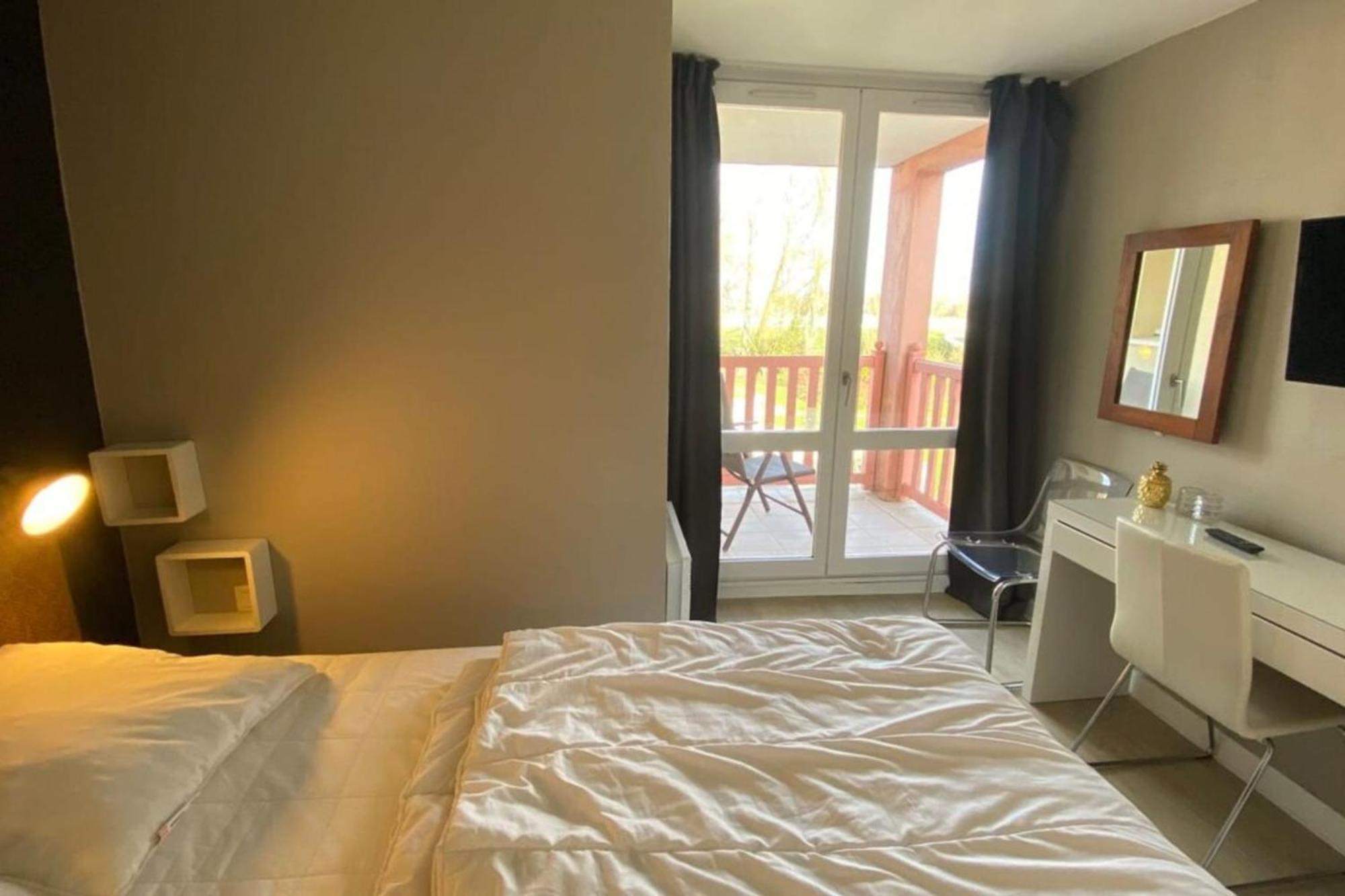 Very Nice 6 Person Apart With Swimming Pool Tennis Court And Car Park 202 Le Touquet Exteriér fotografie